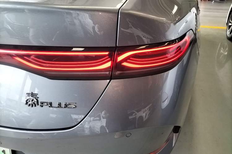 Used BYD Qin PLUS 2025 DM-i Smart Drive 55KM Leading Model Right Rear Taillight
