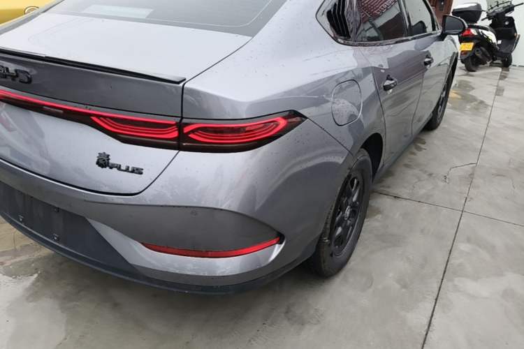 Used BYD Qin PLUS 2025 DM-i Smart Drive 55KM Leading Model Right Rear Taillight
