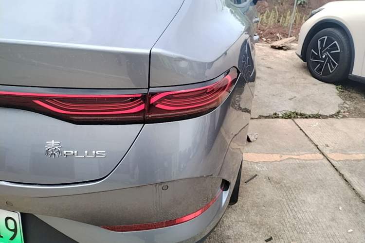 Used BYD Qin PLUS 2025 DM-i Smart Drive 55KM Leading Model Right Rear Taillight