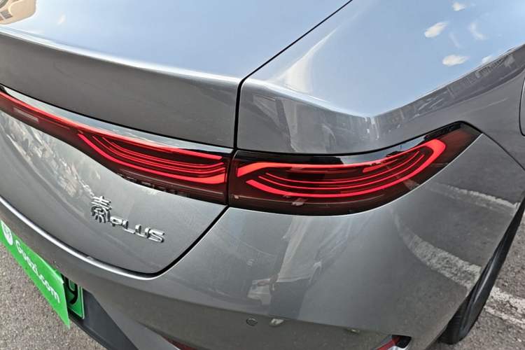 Used BYD Qin PLUS 2025 DM-i Smart Drive 55KM Leading Model Right Rear Taillight