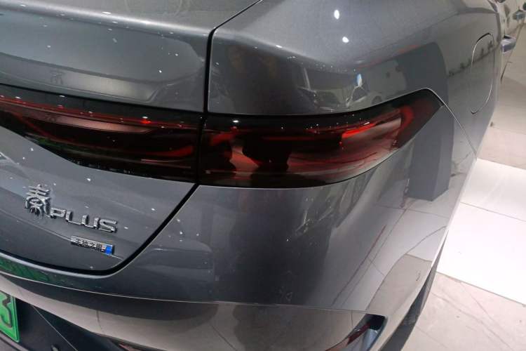 Used BYD Qin PLUS 2025 DM-i Smart Drive 55KM Beyond Model Right Rear Taillight