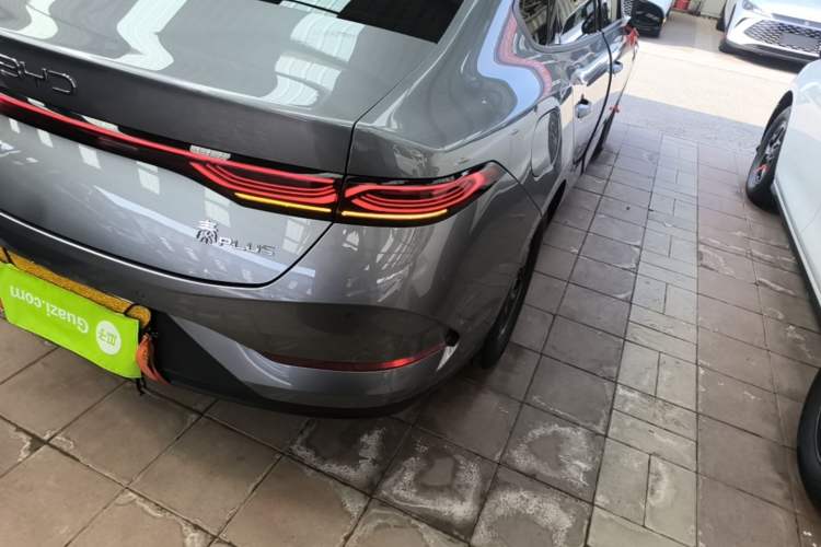 Used BYD Qin PLUS 2025 DM-i Smart Drive 55KM Leading Model Right Rear Taillight
