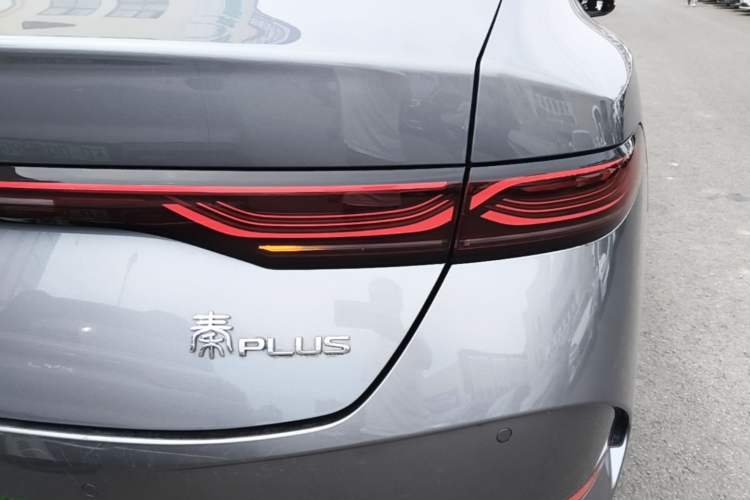 Used BYD Qin PLUS 2025 DM-i Smart Drive 55KM Leading Model Right Rear Taillight