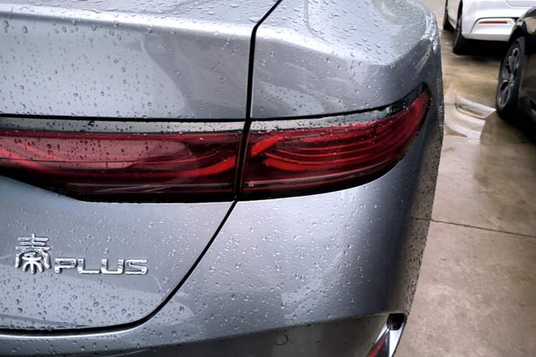 Used BYD Qin PLUS 2025 DM-i Smart Drive 55KM Leading Model Right Rear Taillight