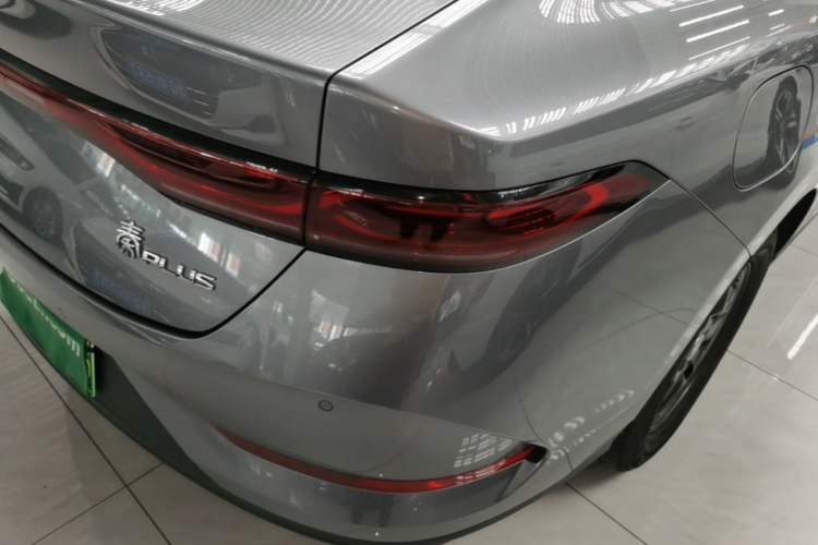 Used BYD Qin PLUS 2025 DM-i Smart Drive 55KM Leading Model Right Rear Taillight