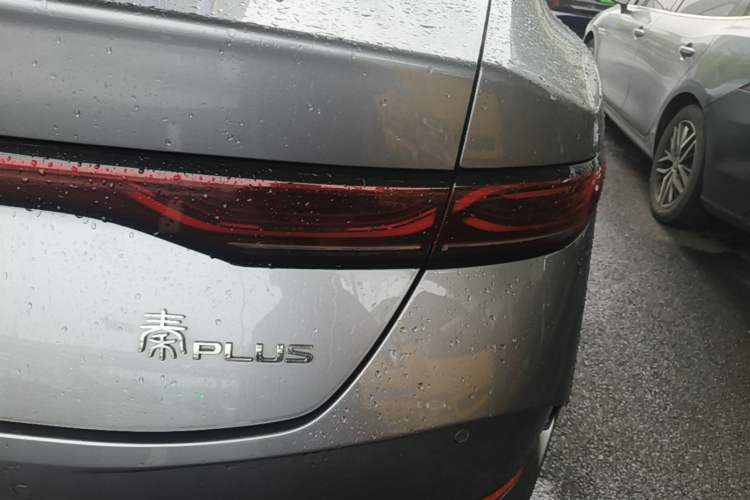 Used BYD Qin PLUS 2025 DM-i Smart Drive 55KM Leading Model Right Rear Taillight