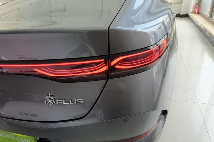 Used BYD Qin PLUS 2025 DM-i Smart Drive 55KM Leading Model Right Rear Taillight