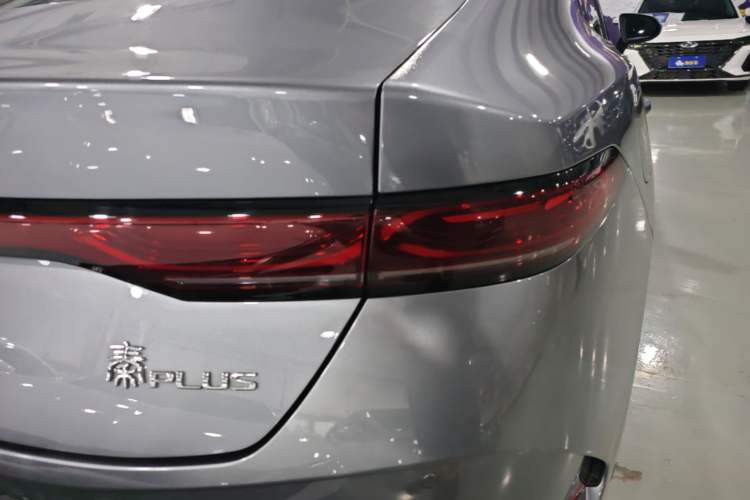 Used BYD Qin PLUS 2025 DM-i Smart Drive 55KM Leading Model Right Rear Taillight