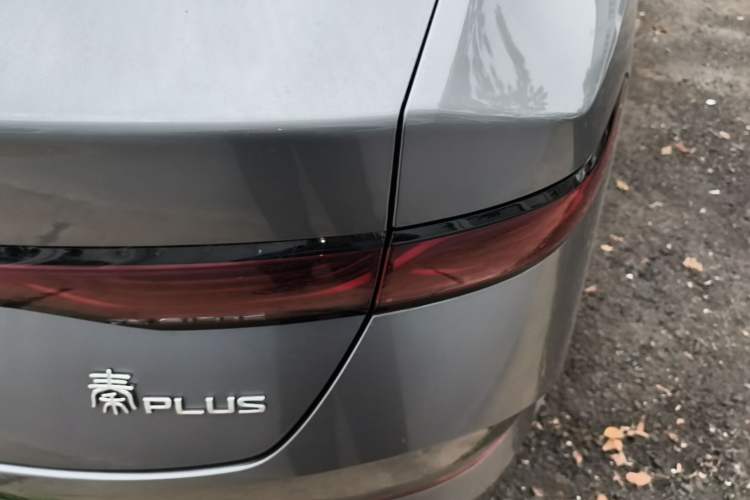 Used BYD Qin PLUS 2025 DM-i Smart Drive 55KM Leading Model Right Rear Taillight