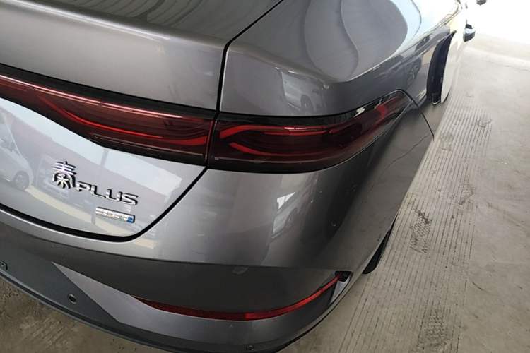 Used BYD Qin PLUS 2025 DM-i Smart Drive 55KM Beyond Model Right Rear Taillight