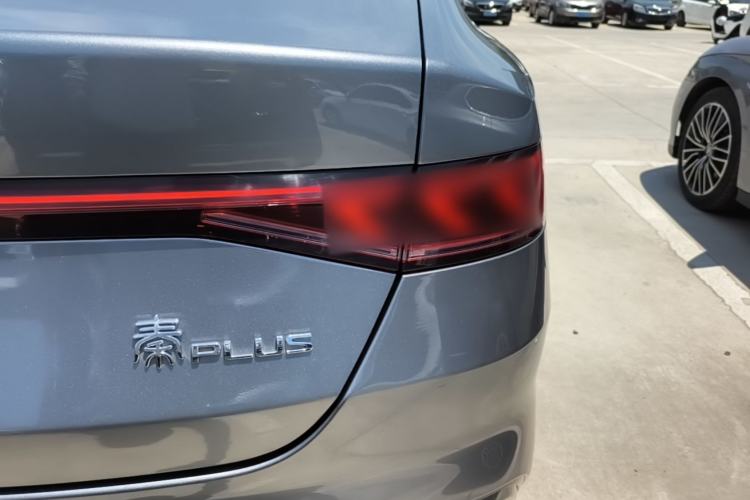 Used BYD Qin PLUS 2025 EV 510KM Standard Range Model Right Rear Taillight