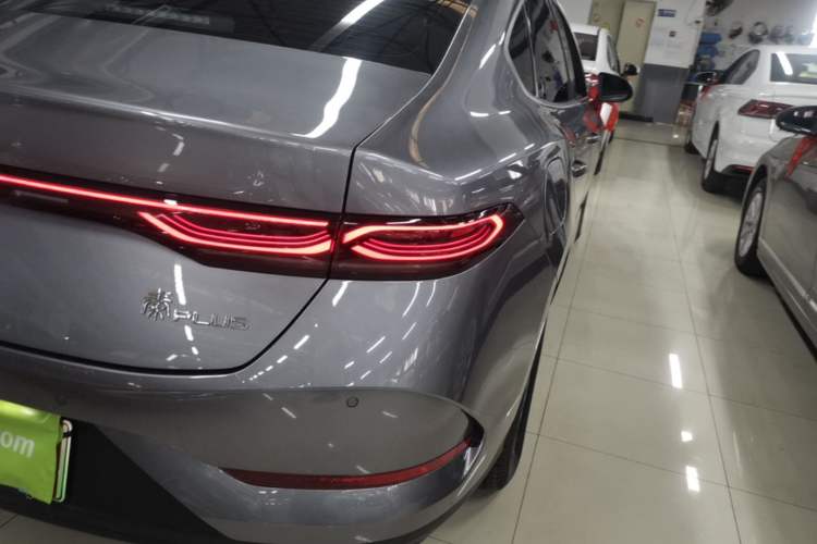 Used BYD Qin PLUS 2025 DM-i Smart Drive 55KM Leading Model Right Rear Taillight