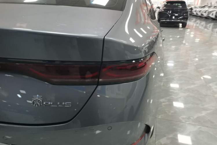 Used BYD Qin PLUS 2025 DM-i Smart Drive 55KM Leading Model Right Rear Taillight
