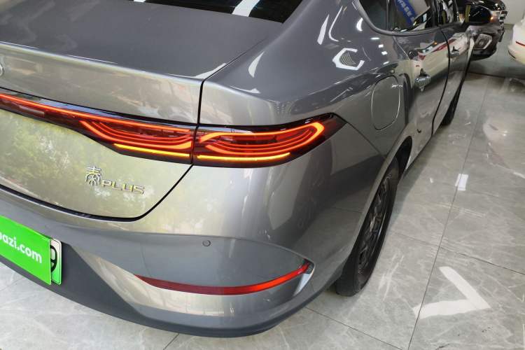 Used BYD Qin PLUS 2025 DM-i Smart Drive 55KM Leading Model Right Rear Taillight