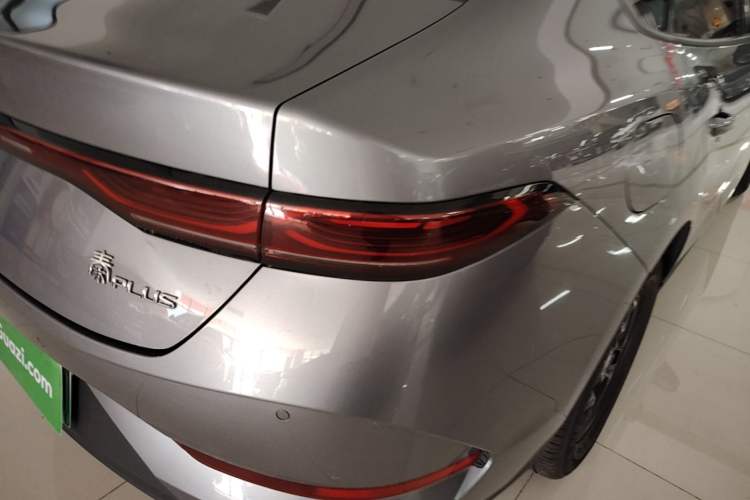 Used BYD Qin PLUS 2025 DM-i Smart Drive 55KM Leading Model Right Rear Taillight