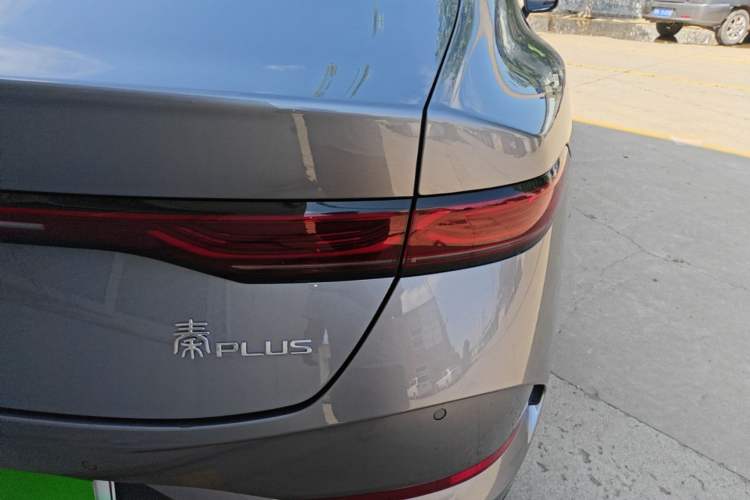 Used BYD Qin PLUS 2025 DM-i Smart Drive 55KM Leading Model Right Rear Taillight