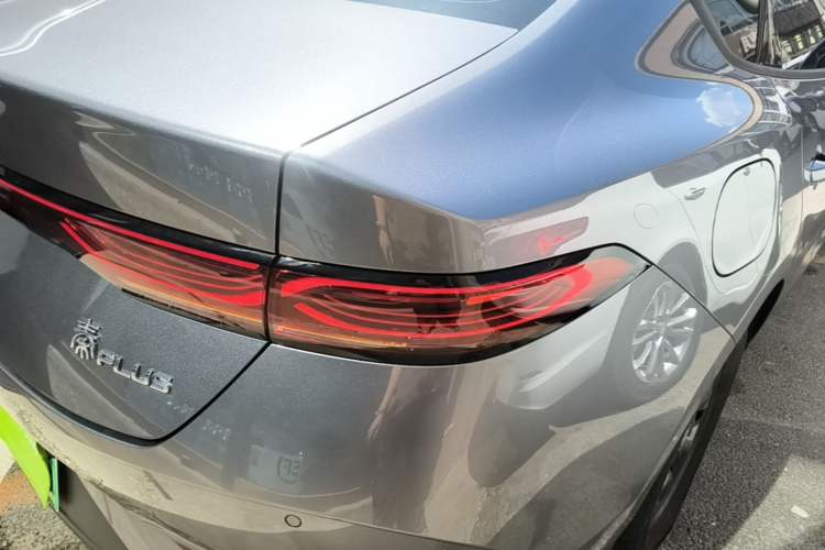 Used BYD Qin PLUS 2025 DM-i Smart Drive 55KM Leading Model Right Rear Taillight