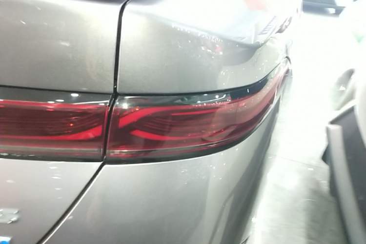 Used BYD Qin PLUS 2025 DM-i Smart Drive 120KM Superior Model Right Rear Taillight