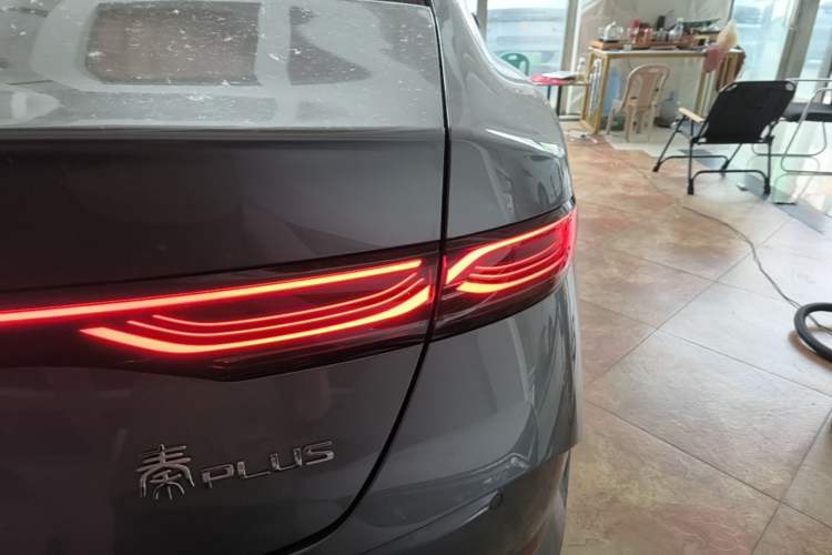 Used BYD Qin PLUS 2025 DM-i Smart Drive 55KM Leading Model Right Rear Taillight