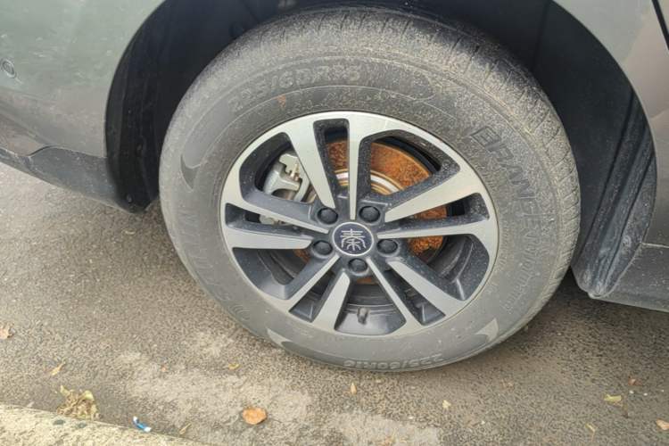 Used BYD Qin PLUS 2025 DM-i Smart Drive 120KM Superior Model Right Rear Wheel Hub