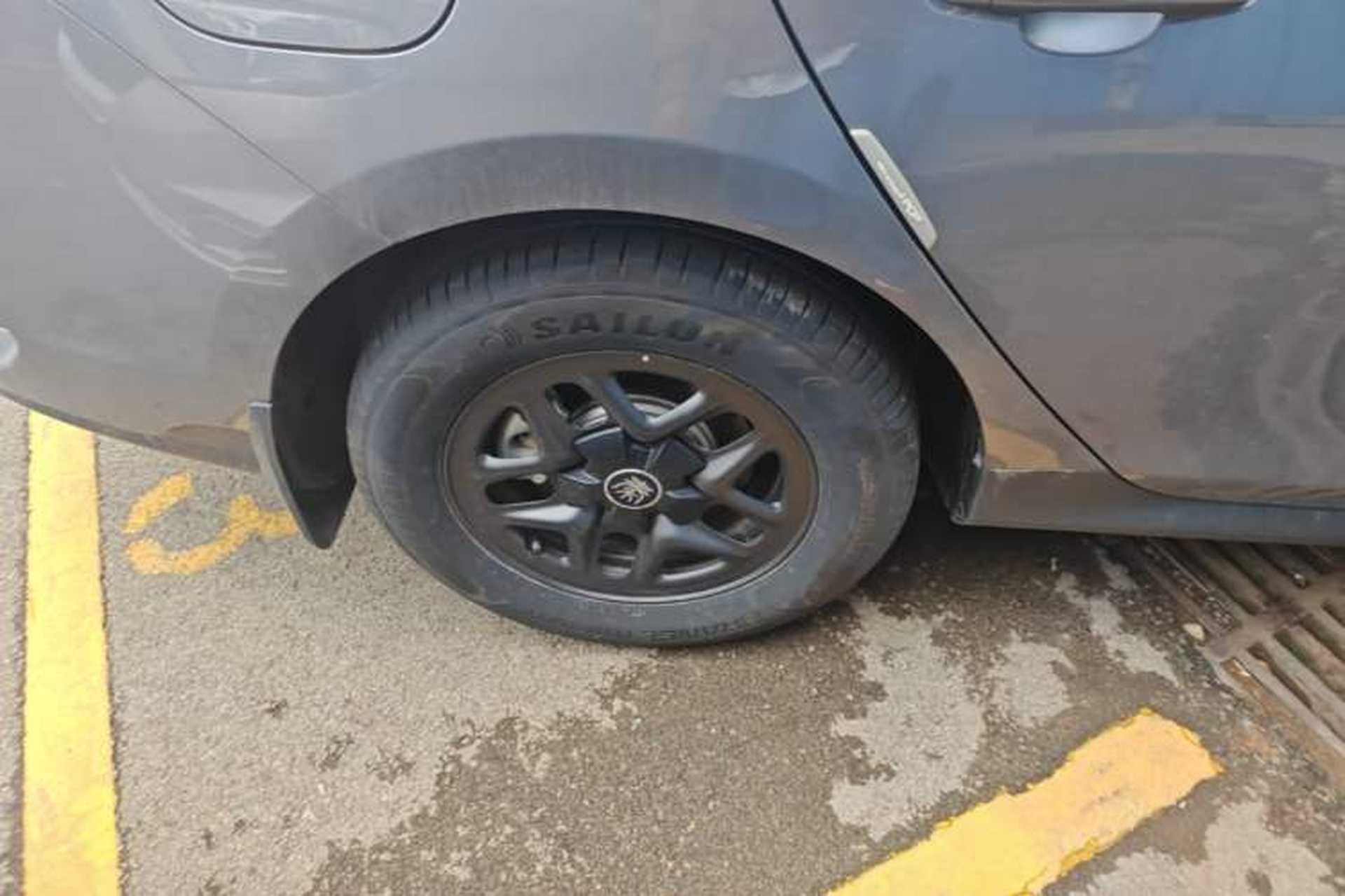 Used BYD Qin PLUS 2025 DM-i Smart Drive 55KM Leading Model Right Rear Wheel Hub