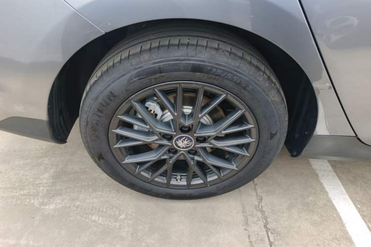 Used BYD Qin PLUS 2025 EV Smart Drive Edition 510KM Leading Model Right Rear Wheel Hub