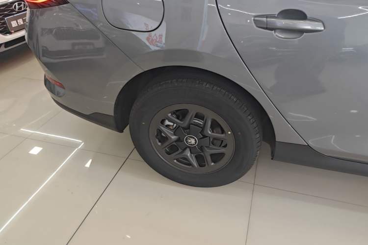 Used BYD Qin PLUS  Right Rear Wheel Hub
