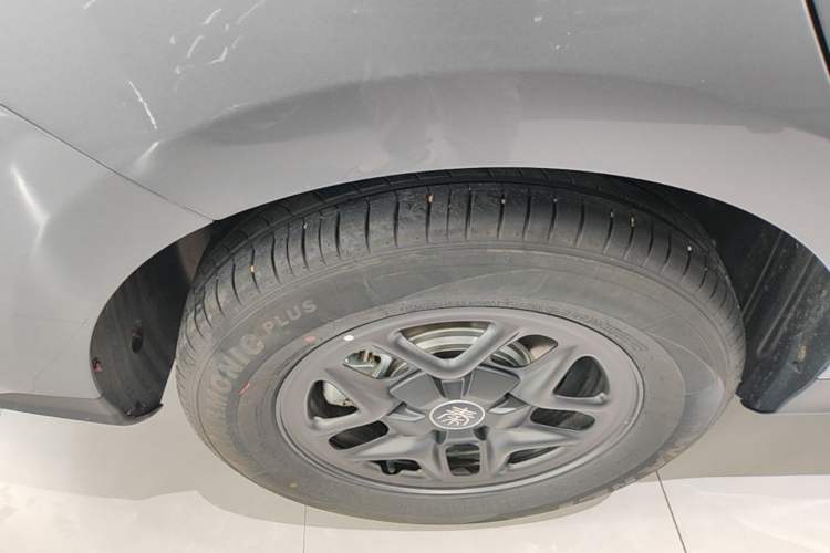 Used BYD Qin PLUS  Right Rear Wheel Hub
