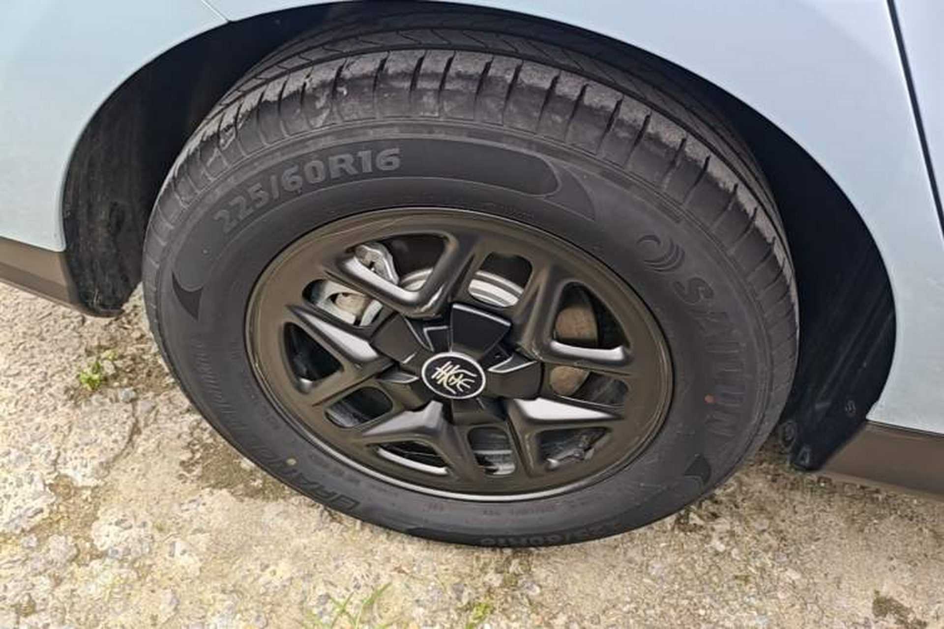 Used BYD Qin PLUS 2025 DM-i Smart Drive 55KM Leading Model Right Rear Wheel Hub