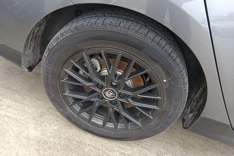 Used BYD Qin PLUS 2025 EV Smart Drive Version 510KM Beyond Model Right Rear Wheel Hub