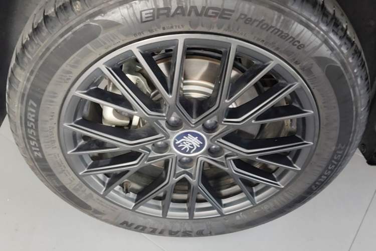 Used BYD Qin PLUS 2025 EV Smart Drive Edition 510KM Leading Model Right Rear Wheel Hub