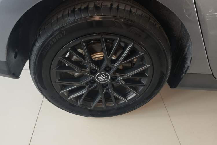 Used BYD Qin PLUS 2025 EV Smart Drive Edition 510KM Leading Model Right Rear Wheel Hub