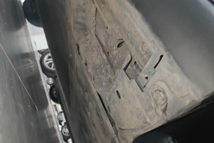 Used BYD Qin PLUS 2025 EV Smart Drive Edition 420KM Leading Model Right Side Sill