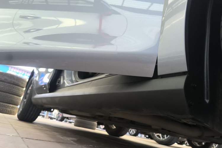 Used BYD Qin PLUS 2025 DM-i Smart Drive 55KM Leading Model Right Side Sill