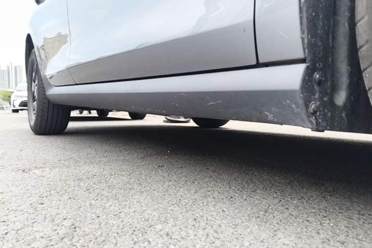 Used BYD Qin PLUS 2025 DM-i Smart Drive 55KM Leading Model Right Side Sill