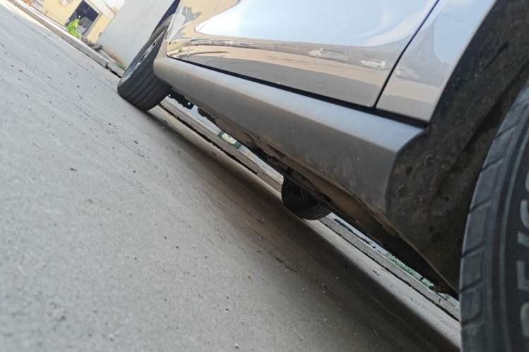 Used BYD Qin PLUS 2025 DM-i Smart Drive 55KM Leading Model Right Side Sill