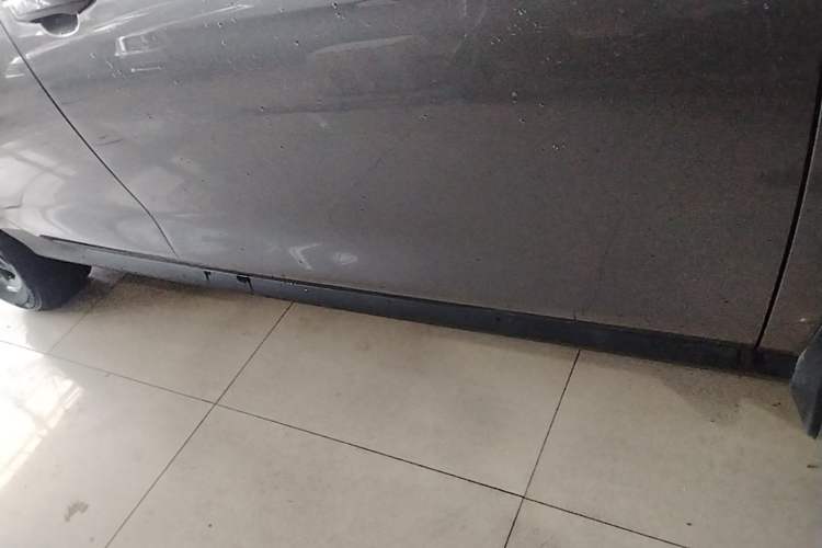 Used BYD Qin PLUS 2025 DM-i Smart Drive 55KM Leading Model Right Side Sill