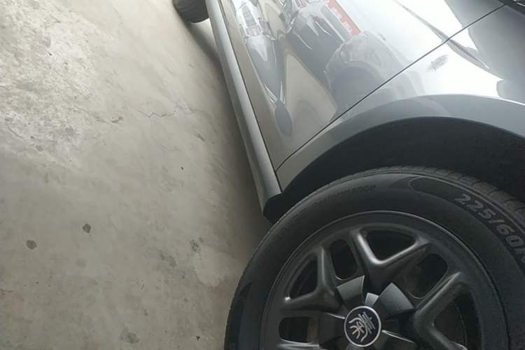 Used BYD Qin PLUS 2025 DM-i Smart Drive 55KM Leading Model Right Side Sill