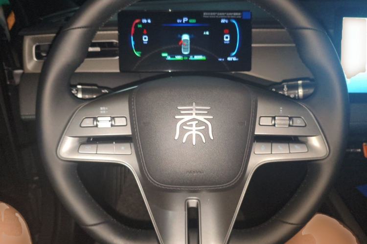 Used BYD Qin PLUS 2025 DM-i Smart Drive 55KM Leading Model Steering Wheel