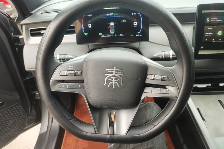 Used BYD Qin PLUS 2025 DM-i Smart Drive 55KM Leading Model Steering Wheel