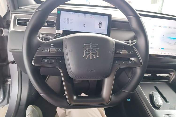 Used BYD Qin PLUS 2025 EV Smart Drive Edition 510KM Leading Model Steering Wheel
