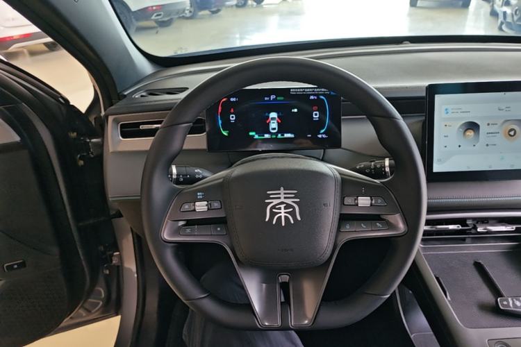 Used BYD Qin PLUS 2025 DM-i Smart Drive 55KM Leading Model Steering Wheel