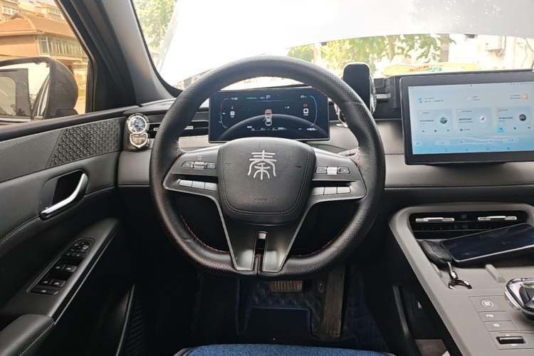 Used BYD Qin PLUS 2025 DM-i Smart Drive 55KM Leading Model Steering Wheel