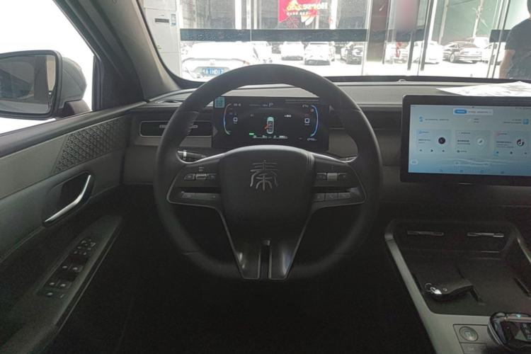 Used BYD Qin PLUS 2025 DM-i Smart Drive 55KM Leading Model Steering Wheel