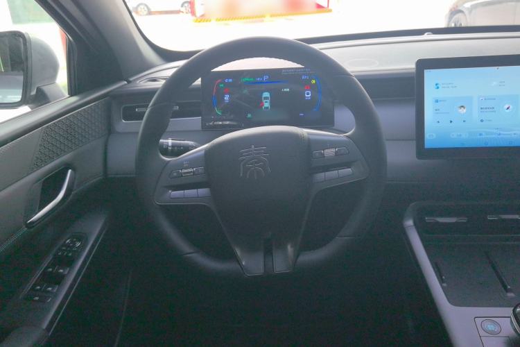 Used BYD Qin PLUS 2025 DM-i Smart Drive 55KM Leading Model Steering Wheel