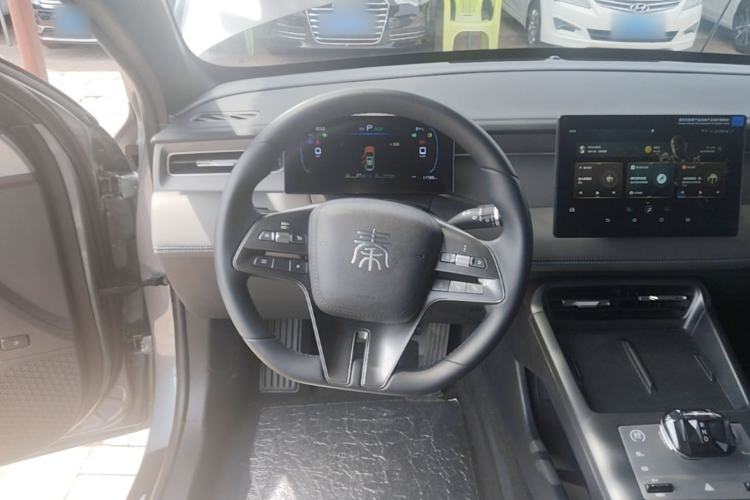 Used BYD Qin PLUS 2025 DM-i Smart Drive 55KM Leading Model Steering Wheel