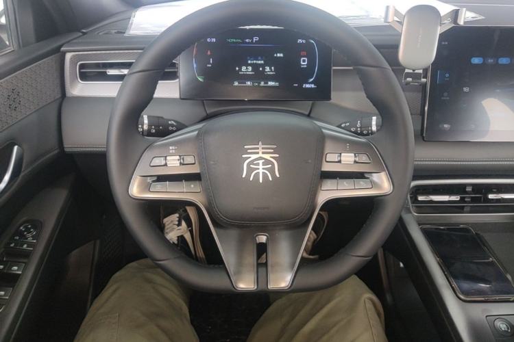 Used BYD Qin PLUS 2025 DM-i Smart Drive 55KM Leading Model Steering Wheel
