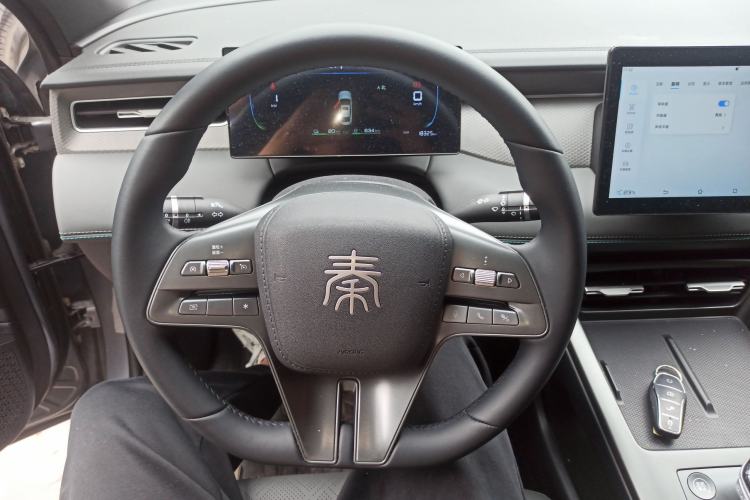 Used BYD Qin PLUS 2025 DM-i Smart Drive 55KM Leading Model Steering Wheel