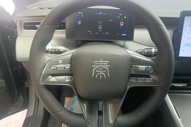 Used BYD Qin PLUS 2025 DM-i Smart Drive 55KM Leading Model Steering Wheel