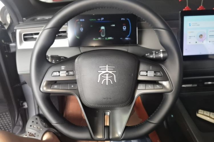 Used BYD Qin PLUS 2025 DM-i Smart Drive 55KM Leading Model Steering Wheel